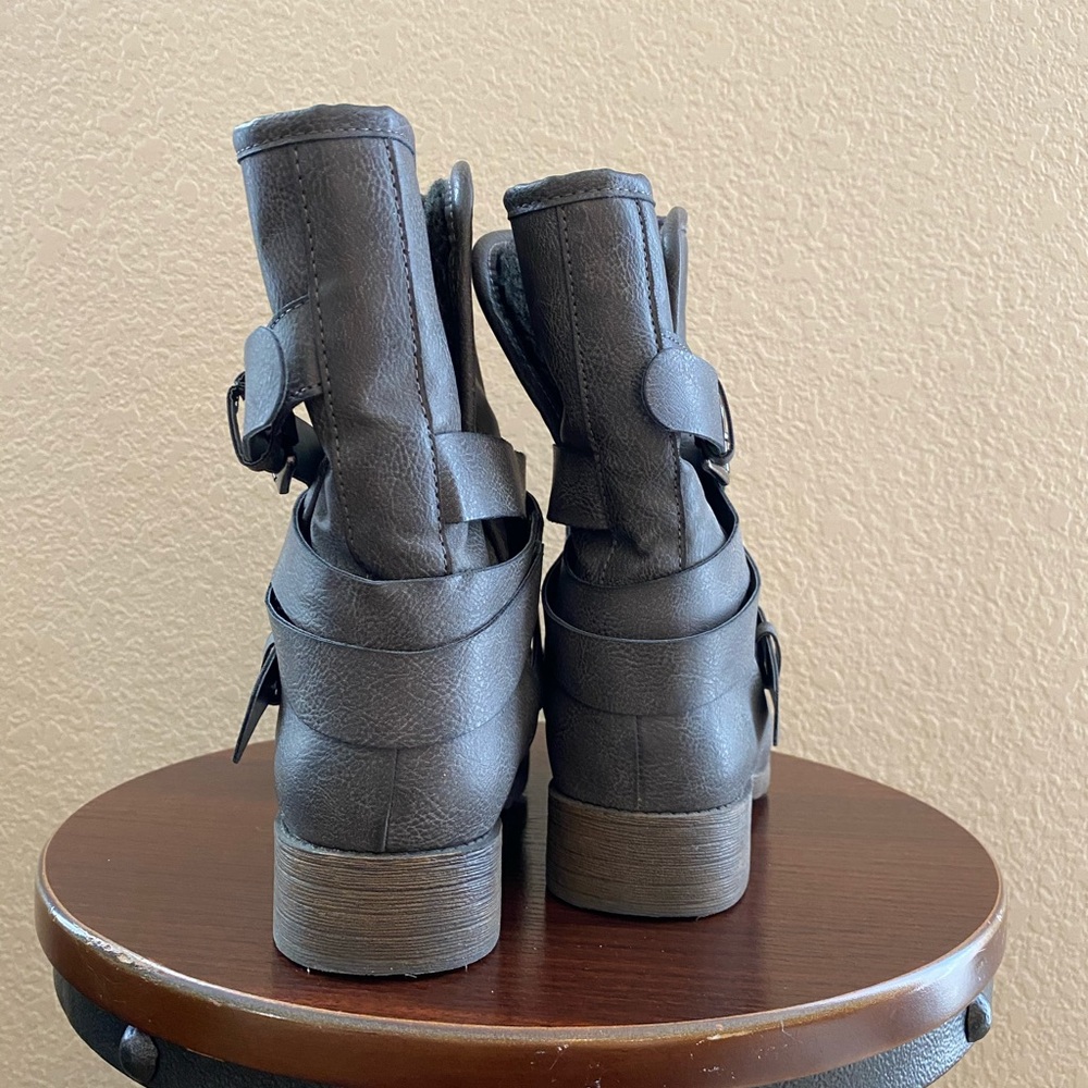 Ankle Boots - Picture 3 of 3